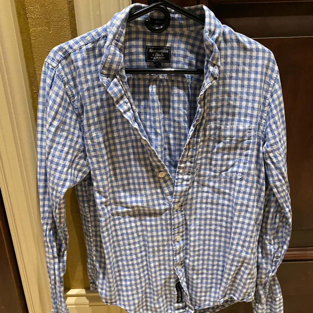 Men’s Abercrombie and Fitch Blue Checkered LS Polo Size M